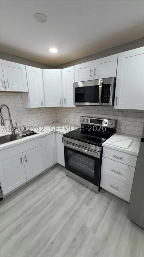 1280 NW 43rd Ave #303, Lauderhill, FL 33313