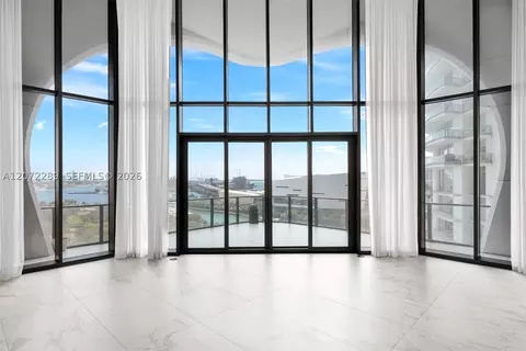 1000 Biscayne Blvd #TOWN HOUSE 1201, Miami, FL 33132