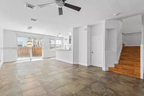 Living - 7809 NW 114th Path, Doral, FL 33178 photo 6 of 7