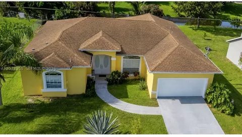 232 SW Carter Ave, Port Saint Lucie, FL 34983