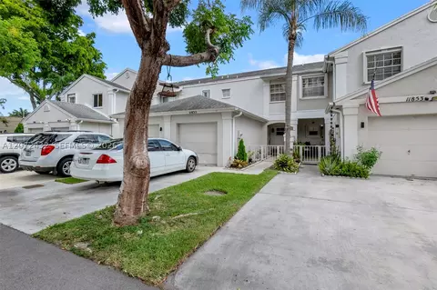 11855 SW 99th St, Miami, FL 33186