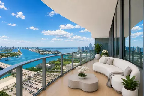 1400 Biscayne Blvd #4206, Miami, FL 33132