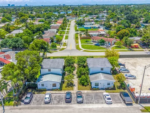 3740 W Hallandale Beach Blvd, Hollywood, FL 33023