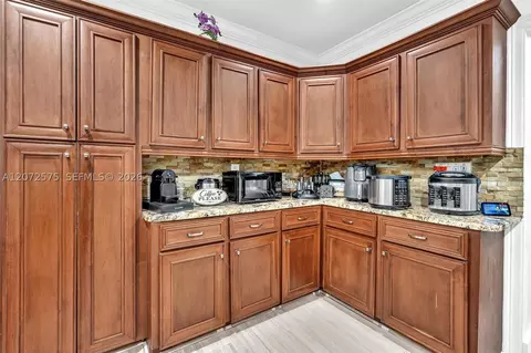 Kitchen - 340 W 55th St, Hialeah, FL 33012 photo 2 of 3