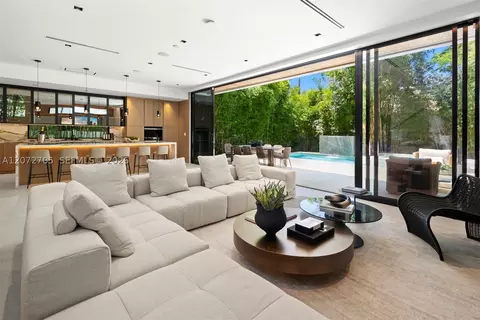 Undisclosed, Miami Beach, FL 33141