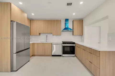 1514 NE 176th St, North Miami Beach, FL 33162