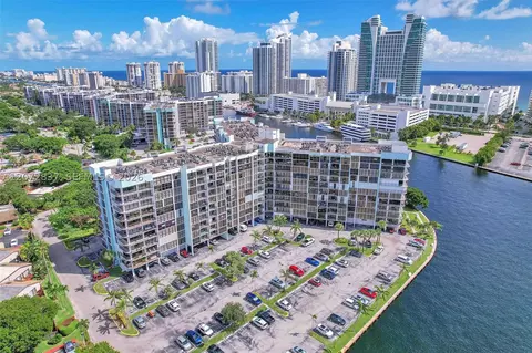 200 Leslie Dr #818, Hallandale Beach, FL 33009