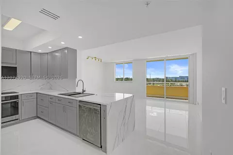 2775 NE 187th St #514, Aventura, FL 33180