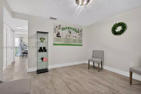 199 SW 12th Ave #415B, Miami, FL 33130