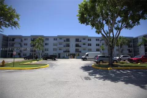1221 SW 122nd Ave #403, Miami, FL 33184