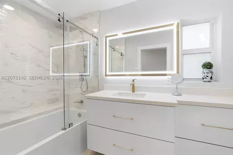 Bath - 932 Bird Rd, Coral Gables, FL 33146 photo 4 of 6