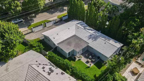 View/Area - 932 Bird Rd, Coral Gables, FL 33146 photo 2 of 3