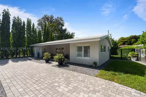 Exterior - 932 Bird Rd, Coral Gables, FL 33146 photo 2 of 6