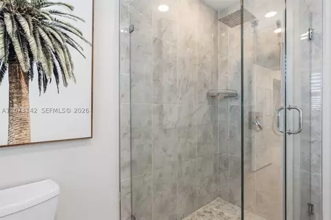 Bath - 932 Bird Rd, Coral Gables, FL 33146 photo 2 of 6