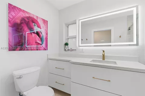 Bath - 932 Bird Rd, Coral Gables, FL 33146 photo 5 of 6