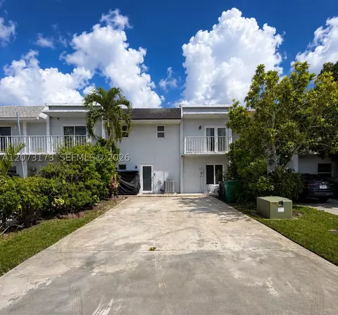 11221 SW 33rd Cir Pl, Miami, FL 33165