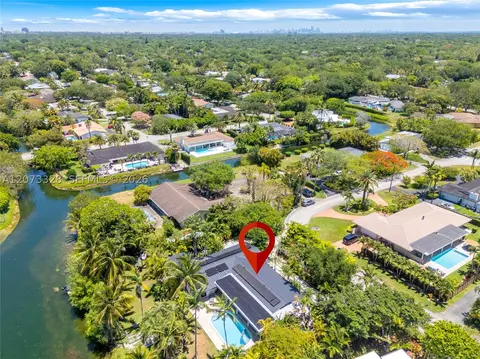 View/Area - 13400 SW 70th Ave, Pinecrest, FL 33156 photo 8 of 11