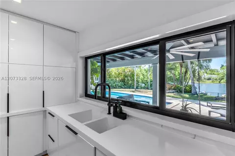 Kitchen - 13400 SW 70th Ave, Pinecrest, FL 33156 photo 2 of 3