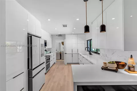 Kitchen - 13400 SW 70th Ave, Pinecrest, FL 33156 photo 3 of 3