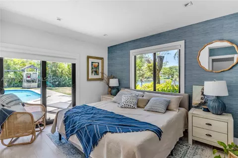 Bedroom - 13400 SW 70th Ave, Pinecrest, FL 33156 photo 1 of 6