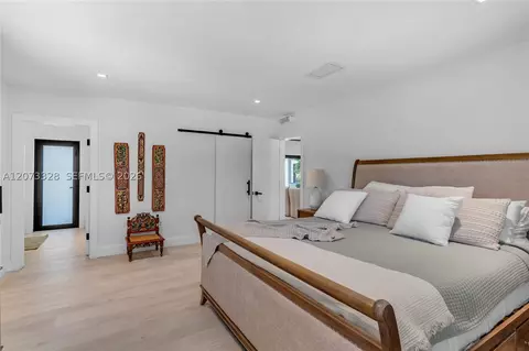 Bedroom - 13400 SW 70th Ave, Pinecrest, FL 33156 photo 6 of 6