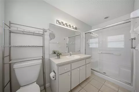 Bath - 9649 SW 93 Loop, Ocala, FL 34481 photo 1 of 3