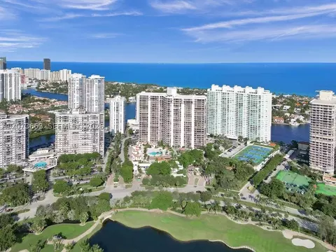 20281 E Country Club Dr #404, Aventura, FL 33180