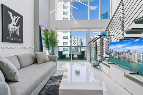 41 SE 5th St #1111, Miami, FL 33131