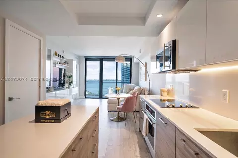 121 NE 34th St #2506A, Miami, FL 33137