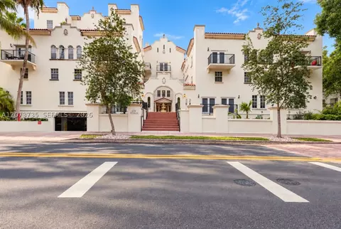 323 Navarre Ave #301, Coral Gables, FL 33134