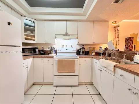 3730 Inverrary Dr #1G, Lauderhill, FL 33319