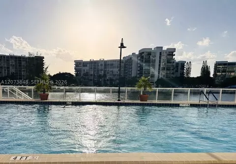 3000 S Ocean Dr #1218, Hollywood, FL 33019
