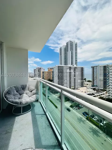 3000 S Ocean Dr #1218, Hollywood, FL 33019