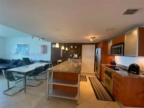 185 SW 7th St #1607, Miami, FL 33130