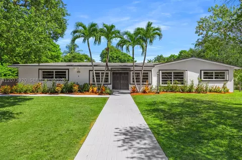 8261 SW 142nd St, Palmetto Bay, FL 33158