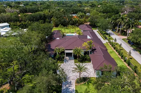 View/Area - 10860 SW 67th Ct, Pinecrest, FL 33156 photo 1 of 4