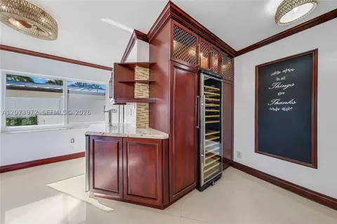 Kitchen - 800 SE 3rd Ter, Pompano Beach, FL 33060 photo 3 of 3
