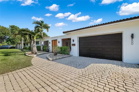 Exterior - 800 SE 3rd Ter, Pompano Beach, FL 33060 photo 6 of 6