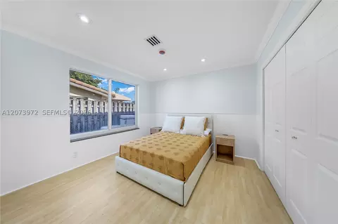Bedroom - 800 SE 3rd Ter, Pompano Beach, FL 33060 photo 3 of 3