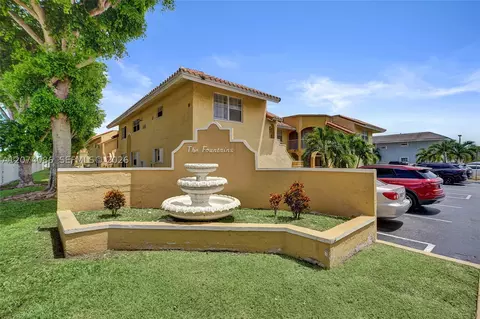 15645 SW 74th Cir Dr #6-5, Miami, FL 33193