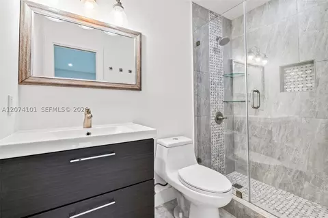 Bath - 3197 W 79th Pl, Hialeah, FL 33018 photo 1 of 5