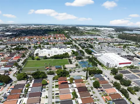 View/Area - 3197 W 79th Pl, Hialeah, FL 33018 photo 4 of 4