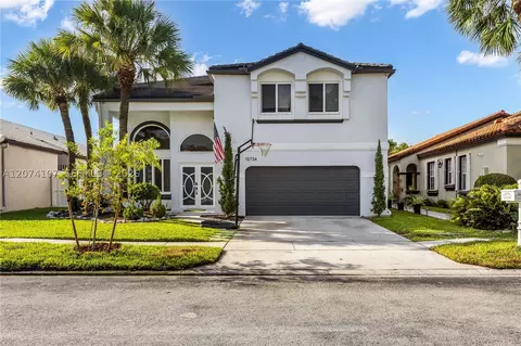 15724 NW 11th St, Pembroke Pines, FL 33028
