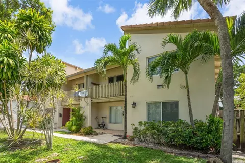 3711 Riverside Dr, Coral Springs, FL 33065