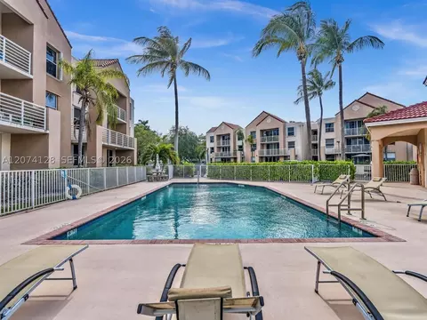 2721 Ocean Club Blvd #201, Hollywood, FL 33019