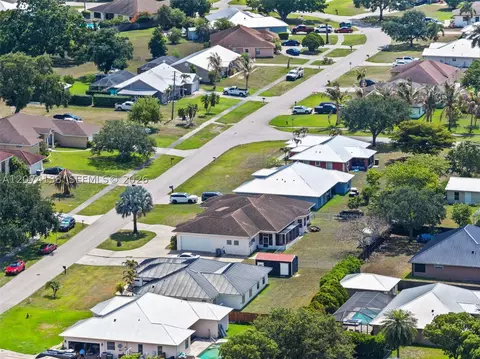 View/Area - 1006 Bayberry Loop, Clewiston, FL 33440 photo 7 of 9