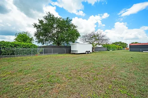 Exterior - 1006 Bayberry Loop, Clewiston, FL 33440 photo 7 of 8