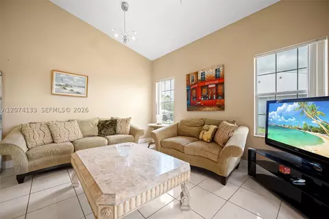 Living - 1006 Bayberry Loop, Clewiston, FL 33440 photo 1 of 2