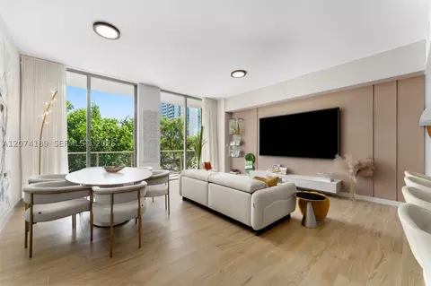 2678 Tigertail Ave #302, Miami, FL 33133
