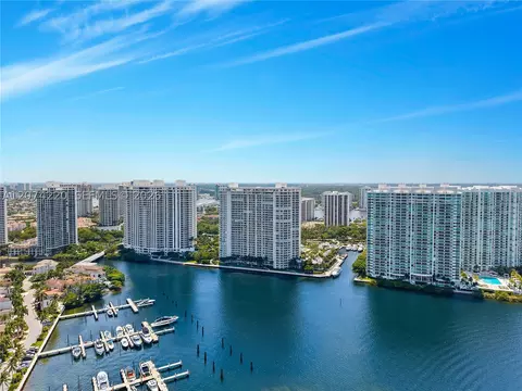 7000 Island Blvd #609, Aventura, FL 33160
